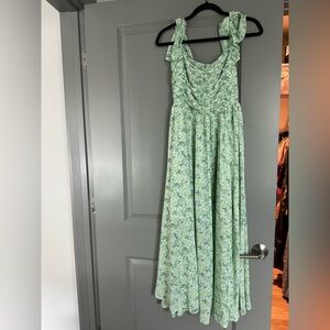 Astr luisa floral flutter sleeve midi dress